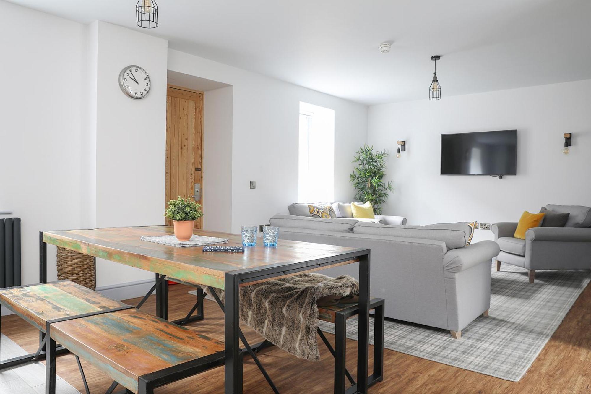 Cairn Hotel & Apartments — Photos 1